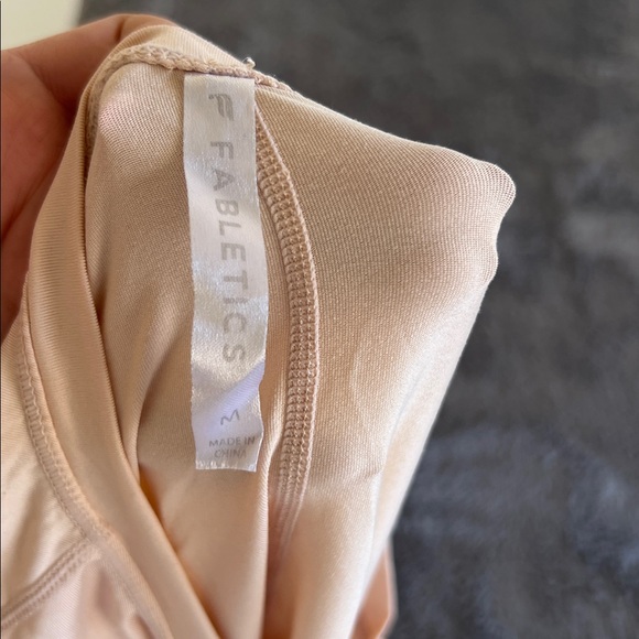 Fabletics top - Picture 3 of 3